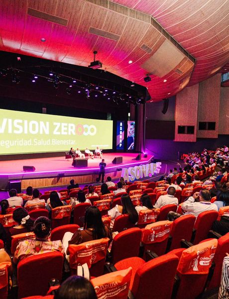 Panel Vision Zero en el escenario principal